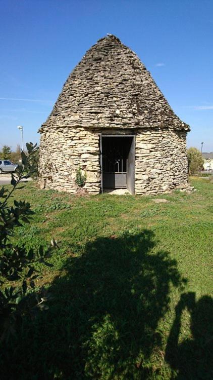 Petite Maison En Pierre Au Coeur Du Perigord Noir Salignac Eyvigues Exterior photo